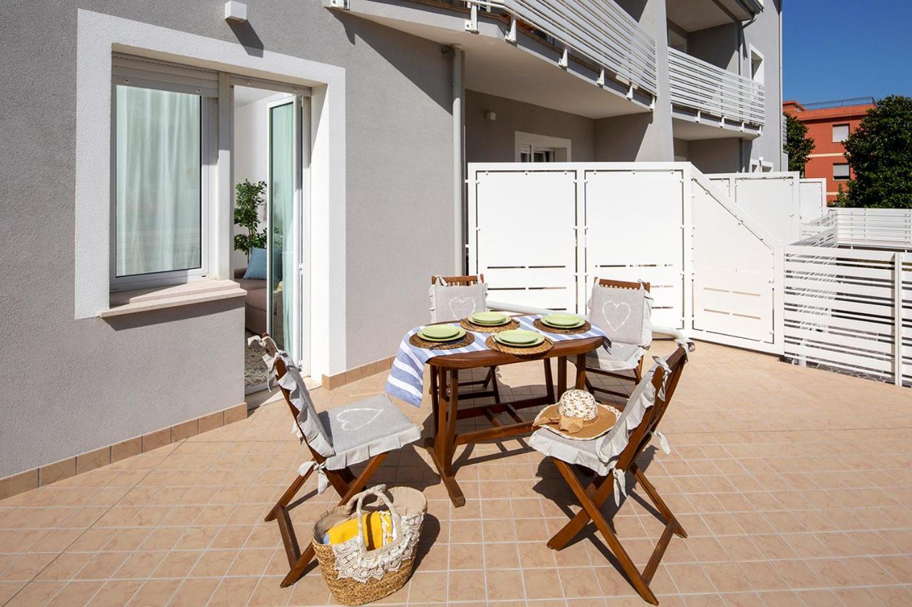 Appartamenti Villa Miramare Ρίμινι Εξωτερικό φωτογραφία