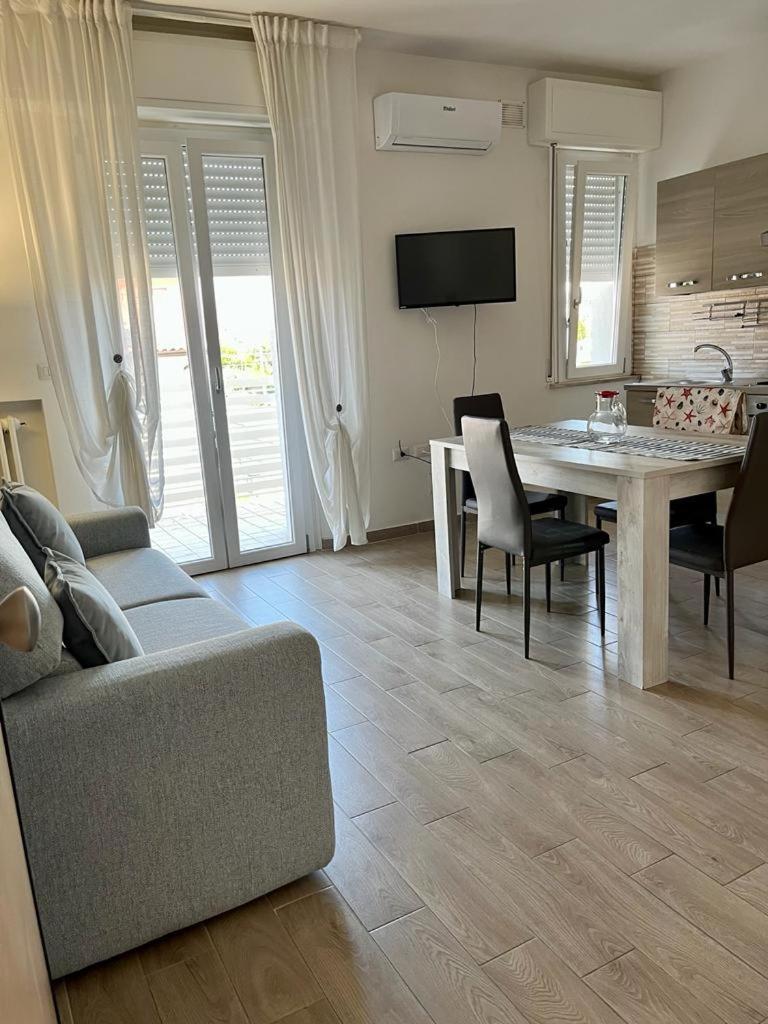 Appartamenti Villa Miramare Ρίμινι Εξωτερικό φωτογραφία
